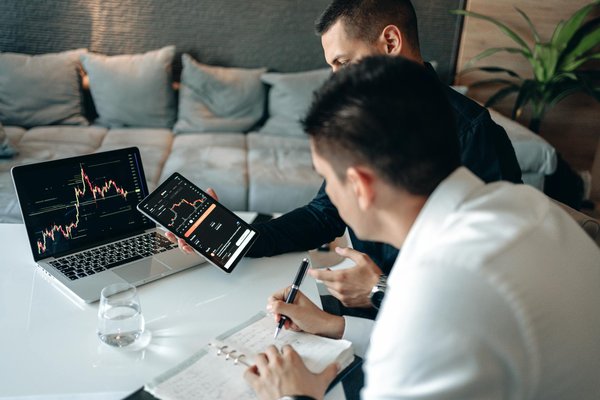 Législations et Controverses : Tout Savoir sur la Reconnaissance Faciale dans le Commerce de Détail